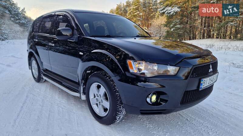 Внедорожник / Кроссовер Mitsubishi Outlander 2012 в Кременчуге