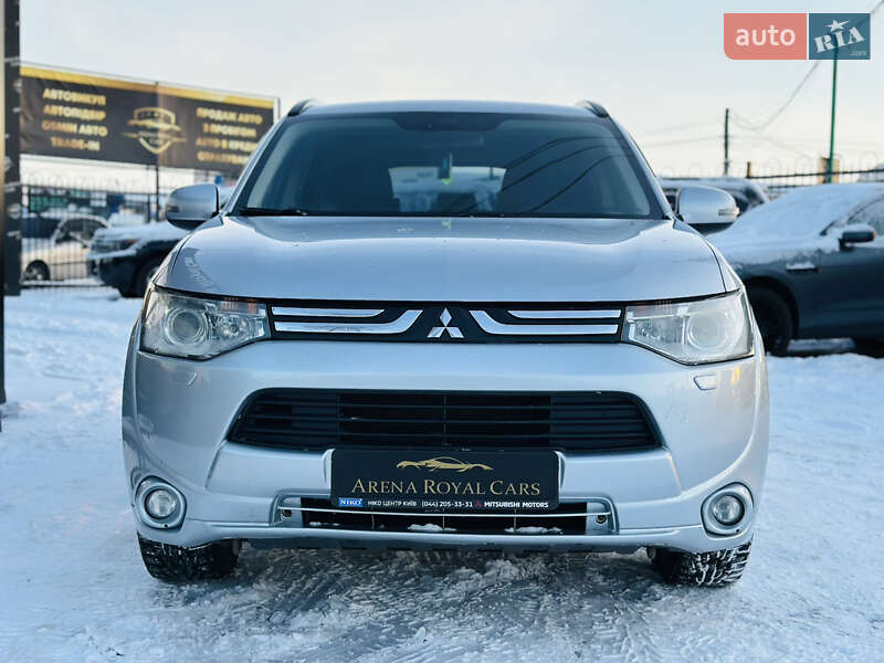 Внедорожник / Кроссовер Mitsubishi Outlander 2013 в Харькове