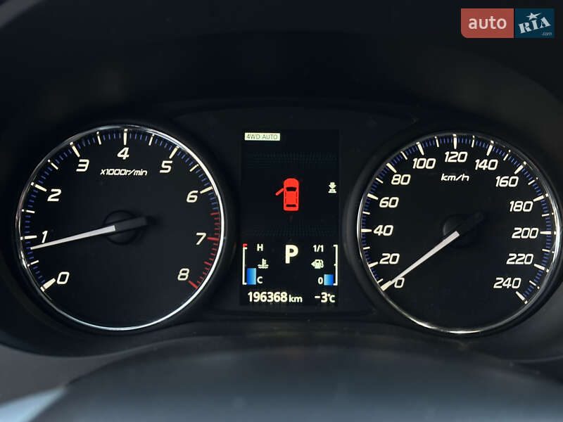 Внедорожник / Кроссовер Mitsubishi Outlander 2013 в Харькове