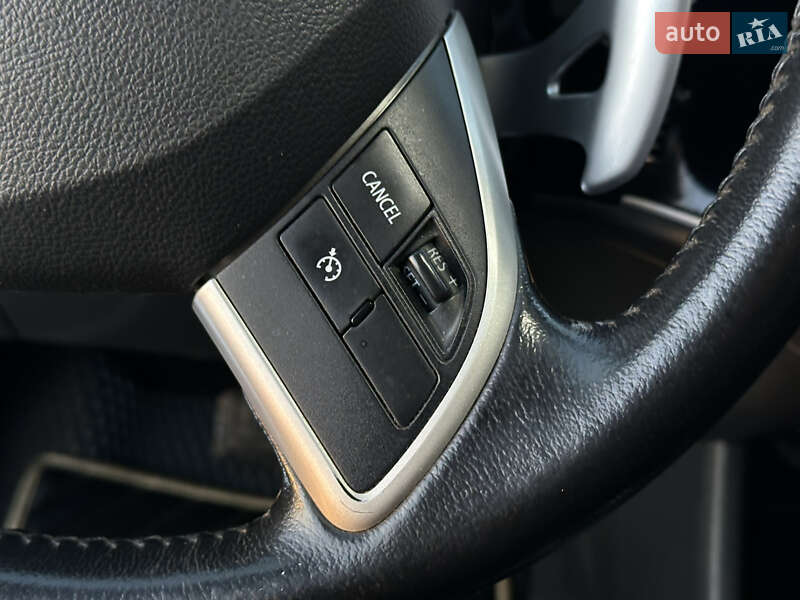 Внедорожник / Кроссовер Mitsubishi Outlander 2013 в Харькове