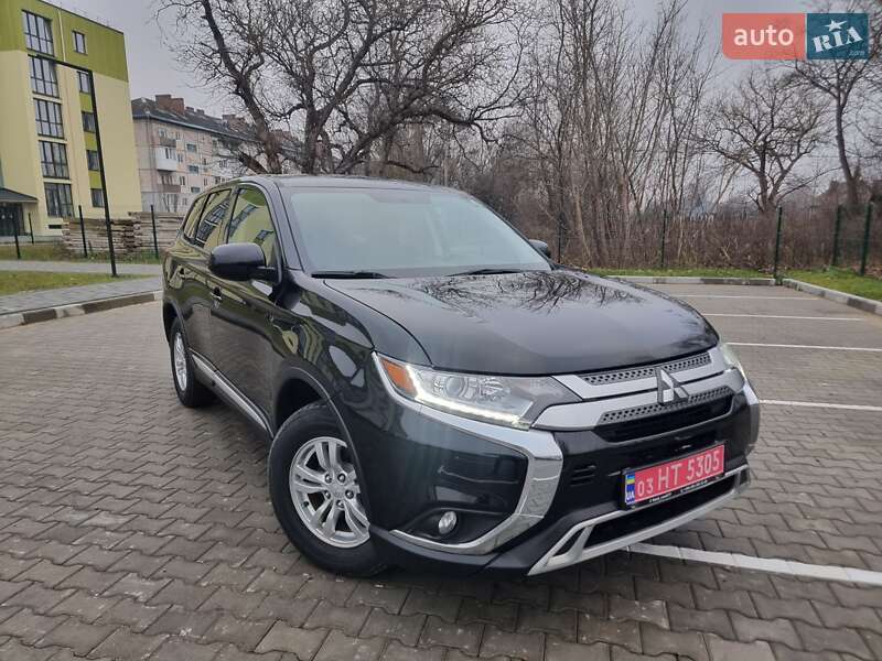 Mitsubishi Outlander 2020