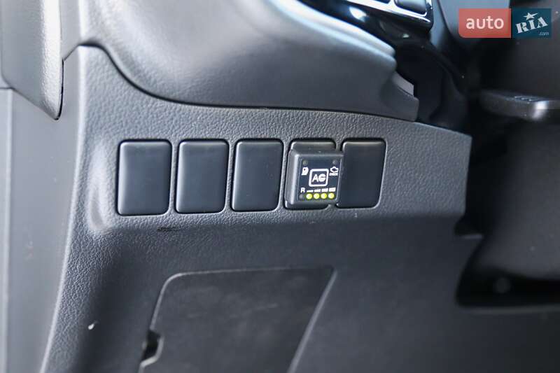 Внедорожник / Кроссовер Mitsubishi Outlander 2017 в Киеве