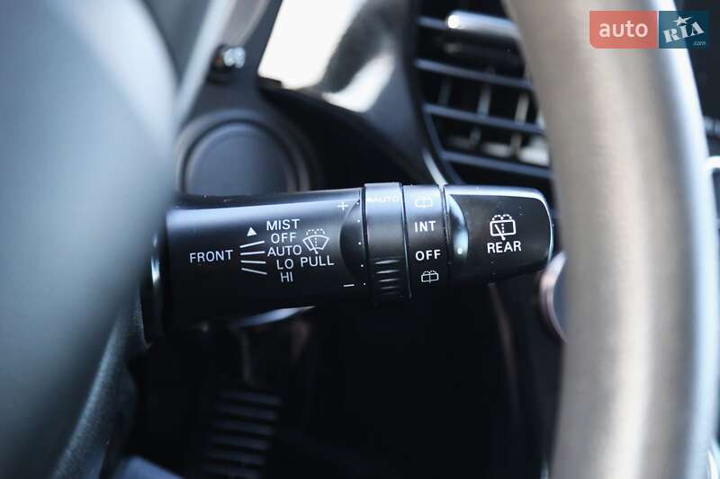 Внедорожник / Кроссовер Mitsubishi Outlander 2017 в Киеве