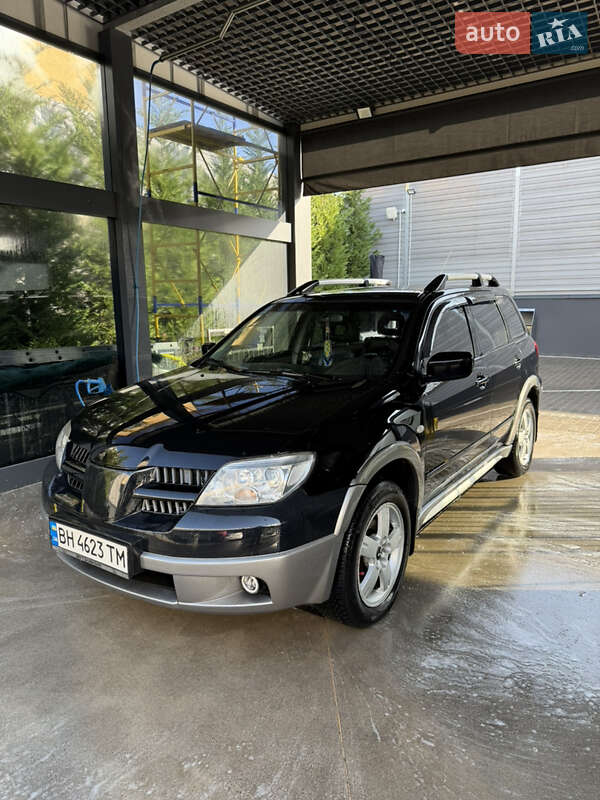 Позашляховик / Кросовер Mitsubishi Outlander 2005 в Петропавлівці фото Позашляховик / Кросовер Mitsubishi Outlander 2005 в Петропавлівці