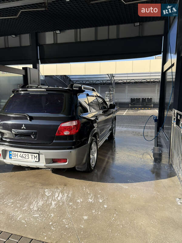 Позашляховик / Кросовер Mitsubishi Outlander 2005 в Петропавлівці фото 5 Позашляховик / Кросовер Mitsubishi Outlander 2005 в Петропавлівці