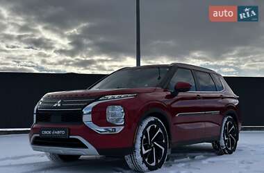 Позашляховик / Кросовер Mitsubishi Outlander 2022 в Львові