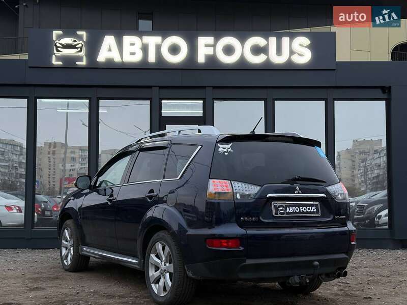 Внедорожник / Кроссовер Mitsubishi Outlander 2010 в Киеве