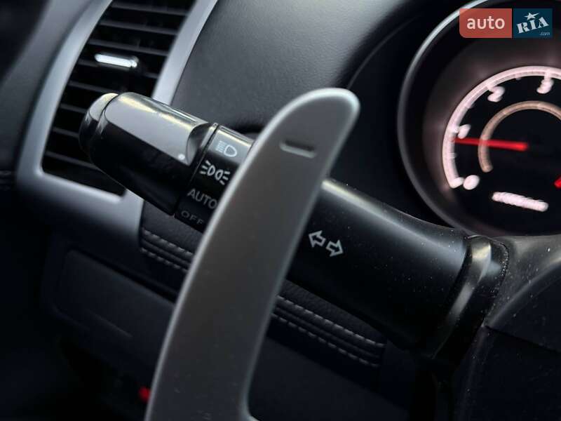 Внедорожник / Кроссовер Mitsubishi Outlander 2010 в Киеве