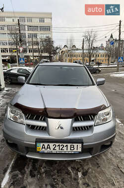 Позашляховик / Кросовер Mitsubishi Outlander 2006 в Києві