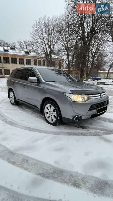 Внедорожник / Кроссовер Mitsubishi Outlander 2014 в Виннице