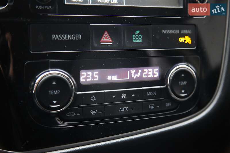 Внедорожник / Кроссовер Mitsubishi Outlander 2016 в Харькове фото 17 Внедорожник / Кроссовер Mitsubishi Outlander 2016 в Харькове