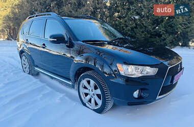 Внедорожник / Кроссовер Mitsubishi Outlander 2012 в Калуше