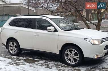 Внедорожник / Кроссовер Mitsubishi Outlander 2013 в Одессе