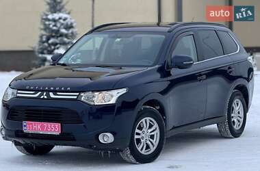 Внедорожник / Кроссовер Mitsubishi Outlander 2012 в Луцке