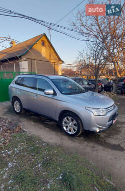 Позашляховик / Кросовер Mitsubishi Outlander 2012 в Білгороді-Дністровському