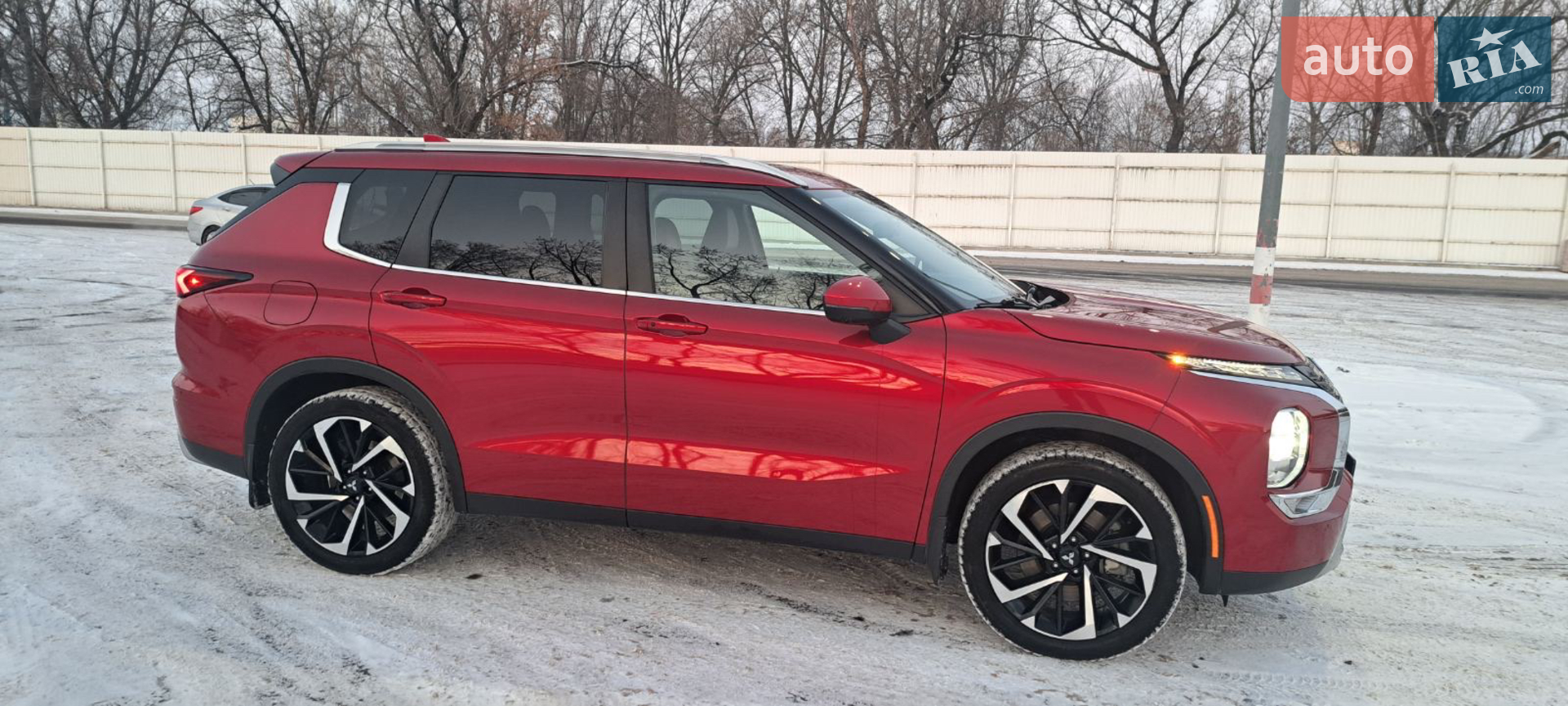 2022 Mitsubishi Outlander - мініатюра 9