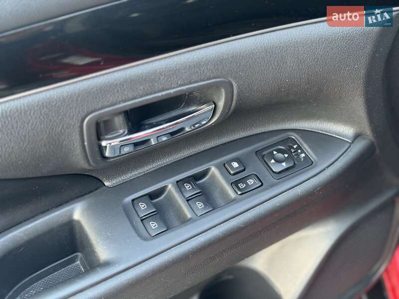 Внедорожник / Кроссовер Mitsubishi Outlander 2019 в Киеве