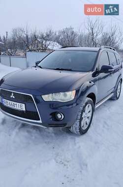 Внедорожник / Кроссовер Mitsubishi Outlander 2011 в Калиновке