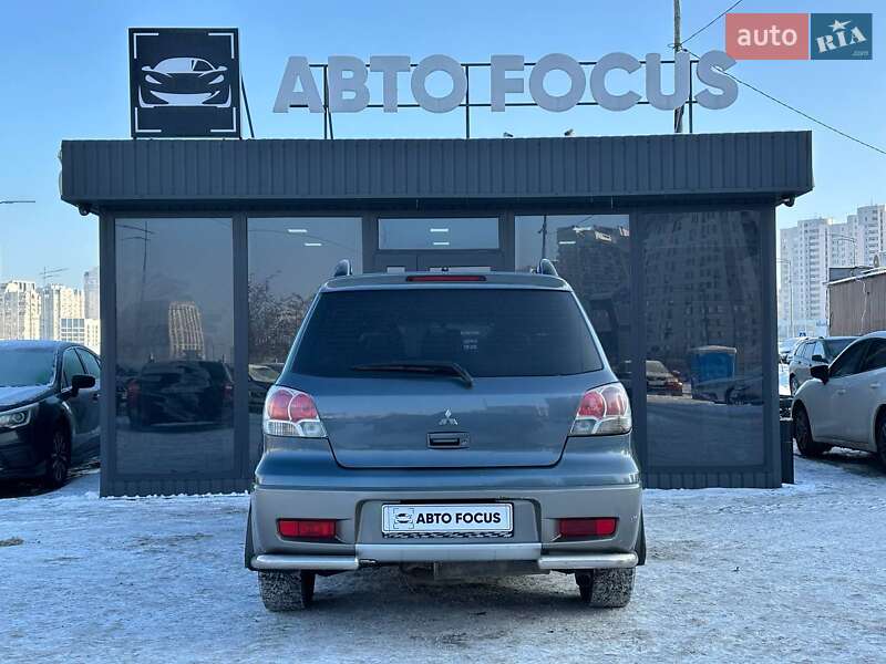 Внедорожник / Кроссовер Mitsubishi Outlander 2003 в Киеве