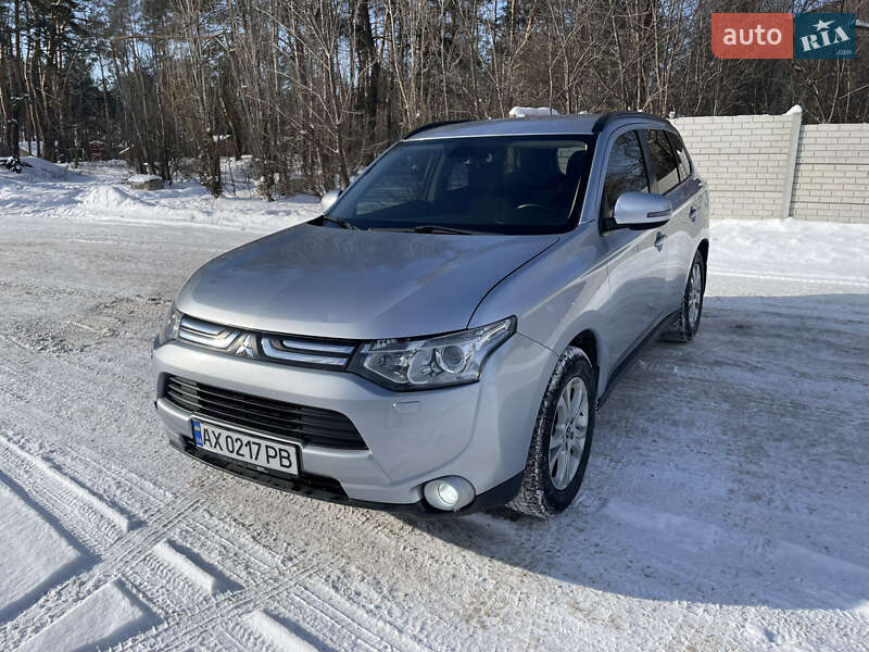 Mitsubishi Outlander 2013