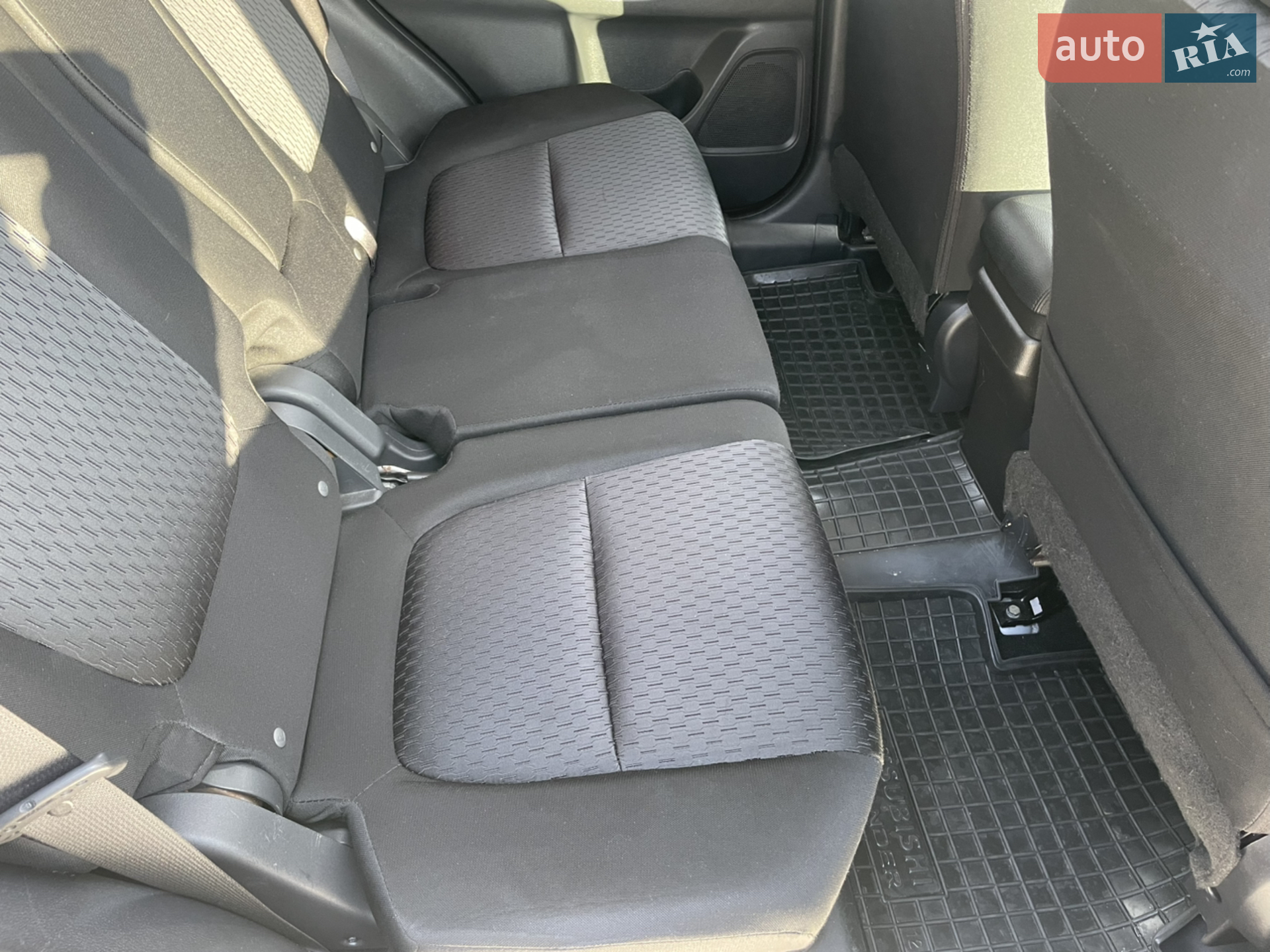 2013 Mitsubishi Outlander - мініатюра 22