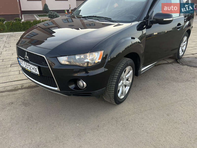 Внедорожник / Кроссовер Mitsubishi Outlander 2010 в Ивано-Франковске фото 2 Внедорожник / Кроссовер Mitsubishi Outlander 2010 в Ивано-Франковске