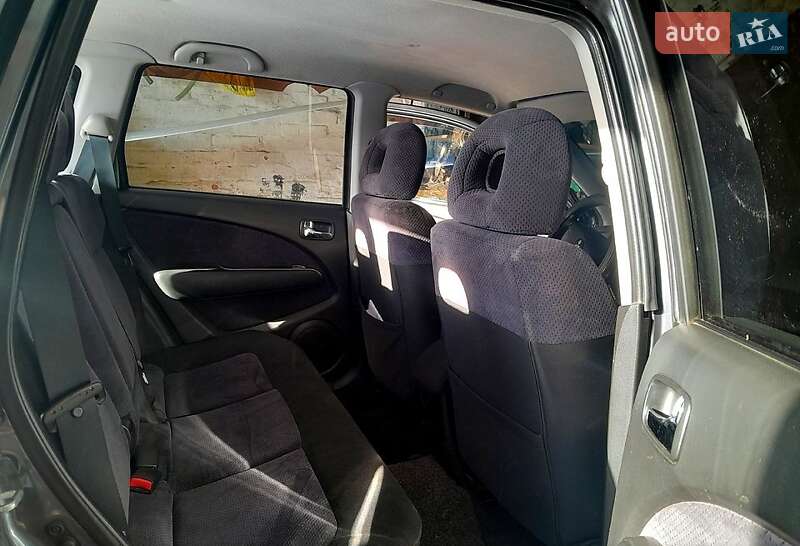 Позашляховик / Кросовер Mitsubishi Outlander 2005 в Жашківу