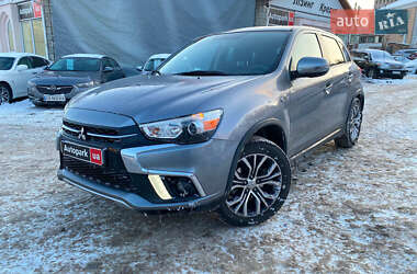 Позашляховик / Кросовер Mitsubishi Outlander 2018 в Вінниці