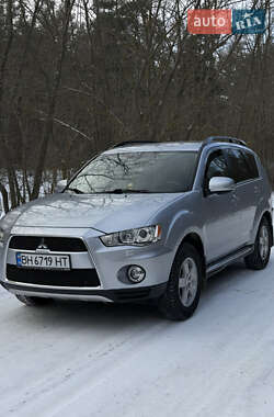 Позашляховик / Кросовер Mitsubishi Outlander 2011 в Саврані