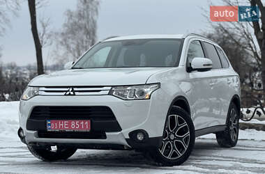 Позашляховик / Кросовер Mitsubishi Outlander 2015 в Дрогобичі