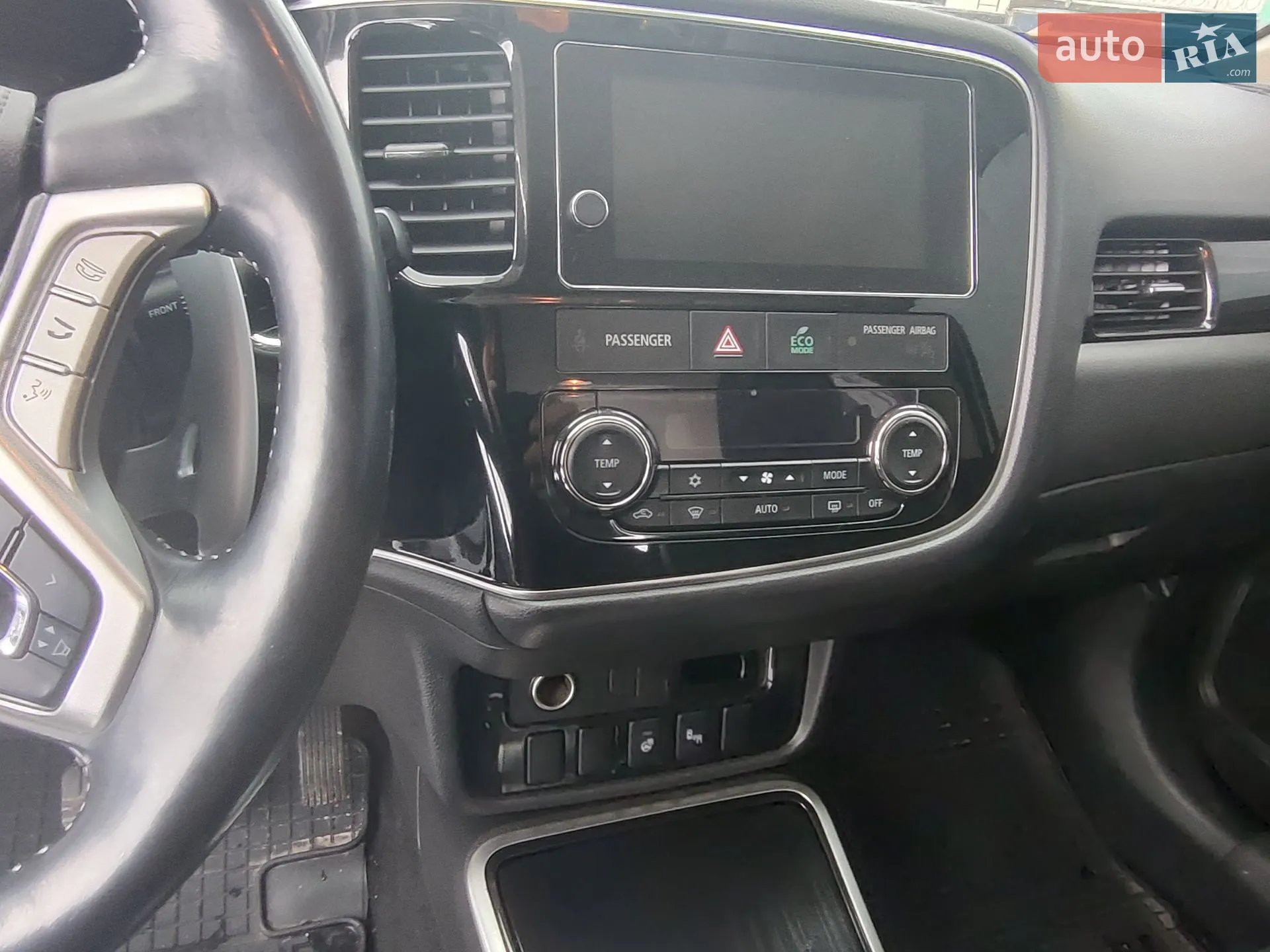 2017 Mitsubishi Outlander - мініатюра 40