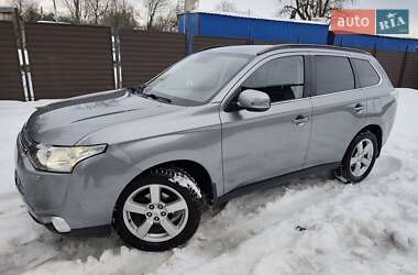 Позашляховик / Кросовер Mitsubishi Outlander 2013 в Львові