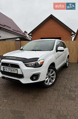 Внедорожник / Кроссовер Mitsubishi Outlander 2014 в Киеве