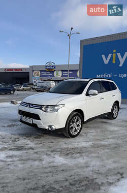 Позашляховик / Кросовер Mitsubishi Outlander 2013 в Полтаві