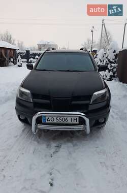 Внедорожник / Кроссовер Mitsubishi Outlander 2004 в Иршаве