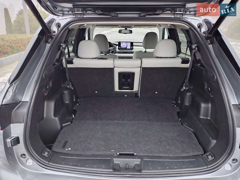 Внедорожник / Кроссовер Mitsubishi Outlander 2023 в Днепре