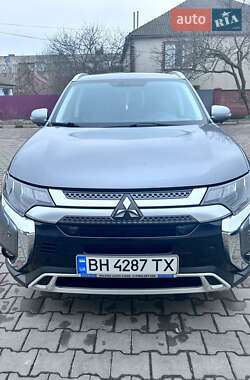 Позашляховик / Кросовер Mitsubishi Outlander 2020 в Ізмаїлі