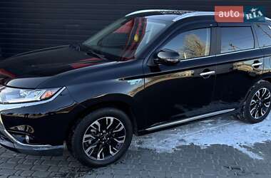 Позашляховик / Кросовер Mitsubishi Outlander 2018 в Одесі