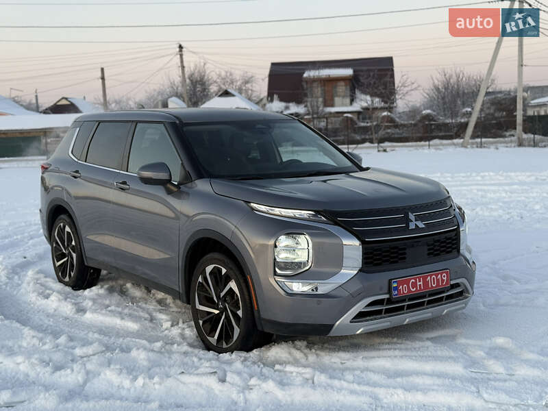 Mitsubishi Outlander 2022