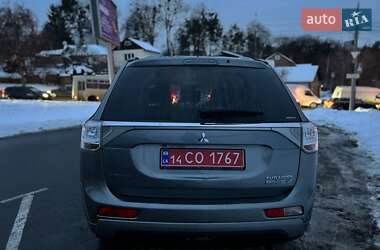 Внедорожник / Кроссовер Mitsubishi Outlander 2015 в Виннице