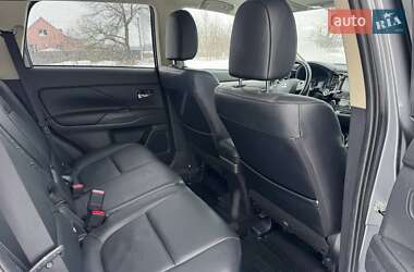Внедорожник / Кроссовер Mitsubishi Outlander 2015 в Виннице