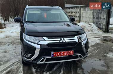 Позашляховик / Кросовер Mitsubishi Outlander 2019 в Калуші