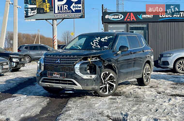 Внедорожник / Кроссовер Mitsubishi Outlander 2022 в Львове