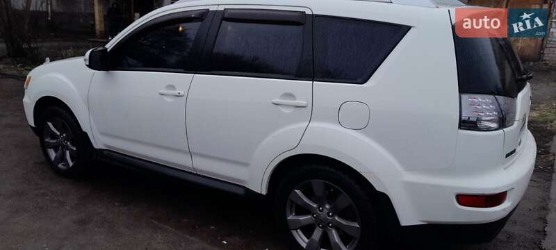 Внедорожник / Кроссовер Mitsubishi Outlander 2010 в Богуславе фото 2 Внедорожник / Кроссовер Mitsubishi Outlander 2010 в Богуславе