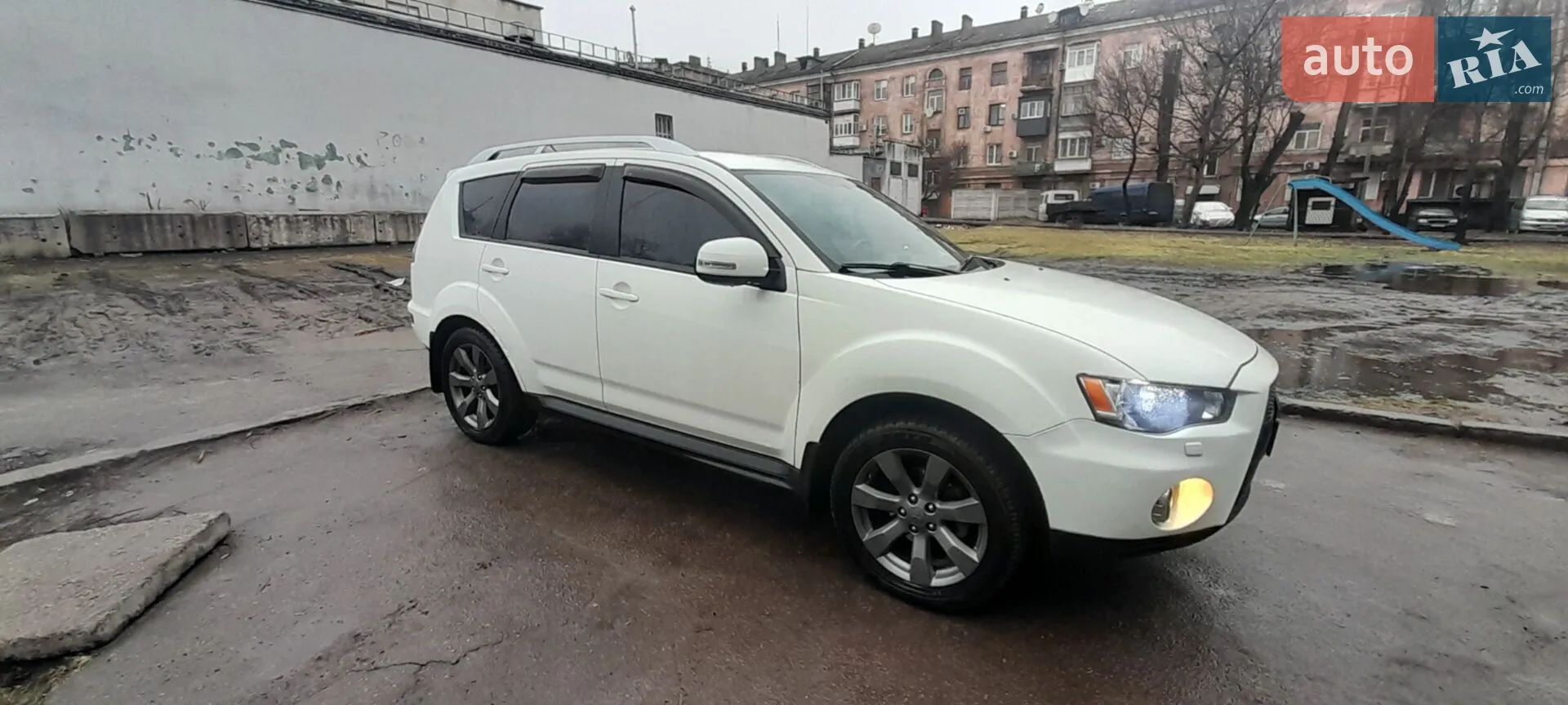 2010 Mitsubishi Outlander - мініатюра 3