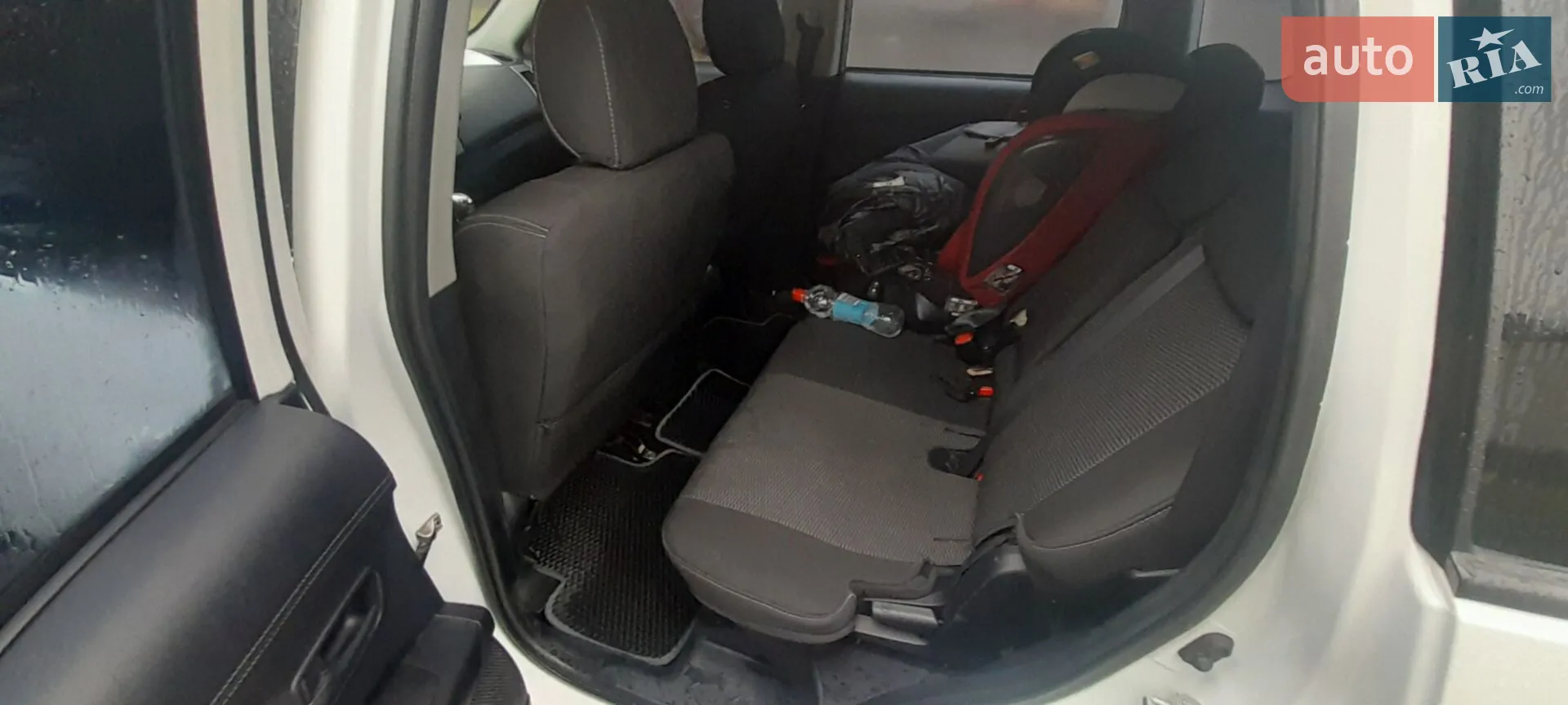 2010 Mitsubishi Outlander - мініатюра 14