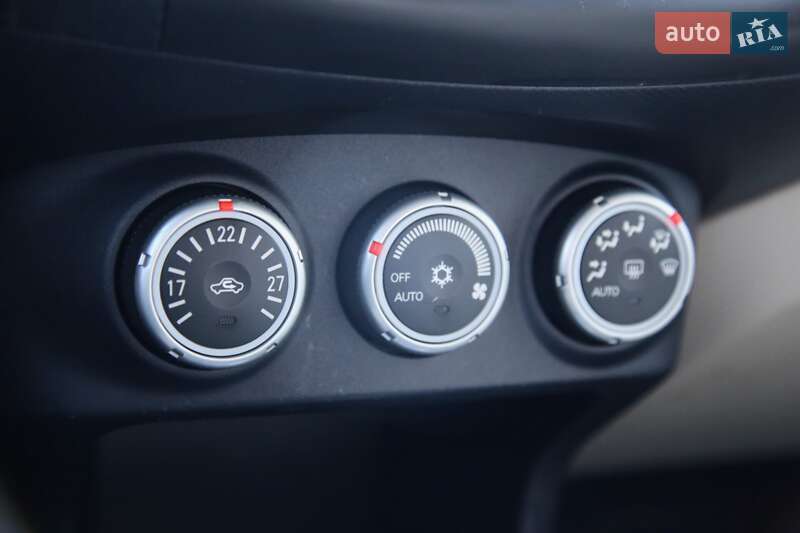 Позашляховик / Кросовер Mitsubishi Outlander 2008 в Харкові
