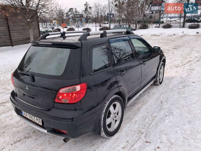 Внедорожник / Кроссовер Mitsubishi Outlander 2005 в Буче