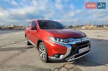 Внедорожник / Кроссовер Mitsubishi Outlander 2018 в Запорожье