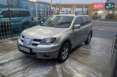 Позашляховик / Кросовер Mitsubishi Outlander 2004 в Києві